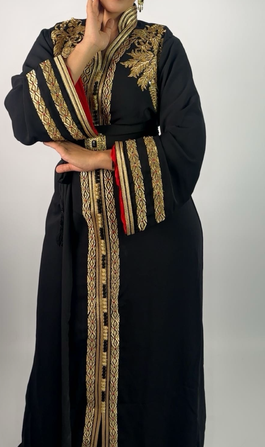 Caftan noir doublure rouge