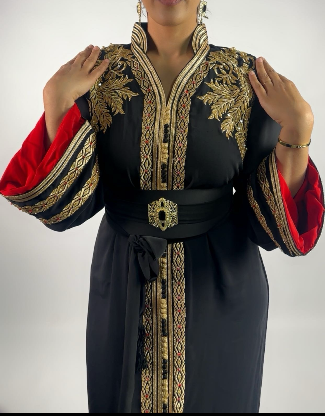 Caftan noir doublure rouge